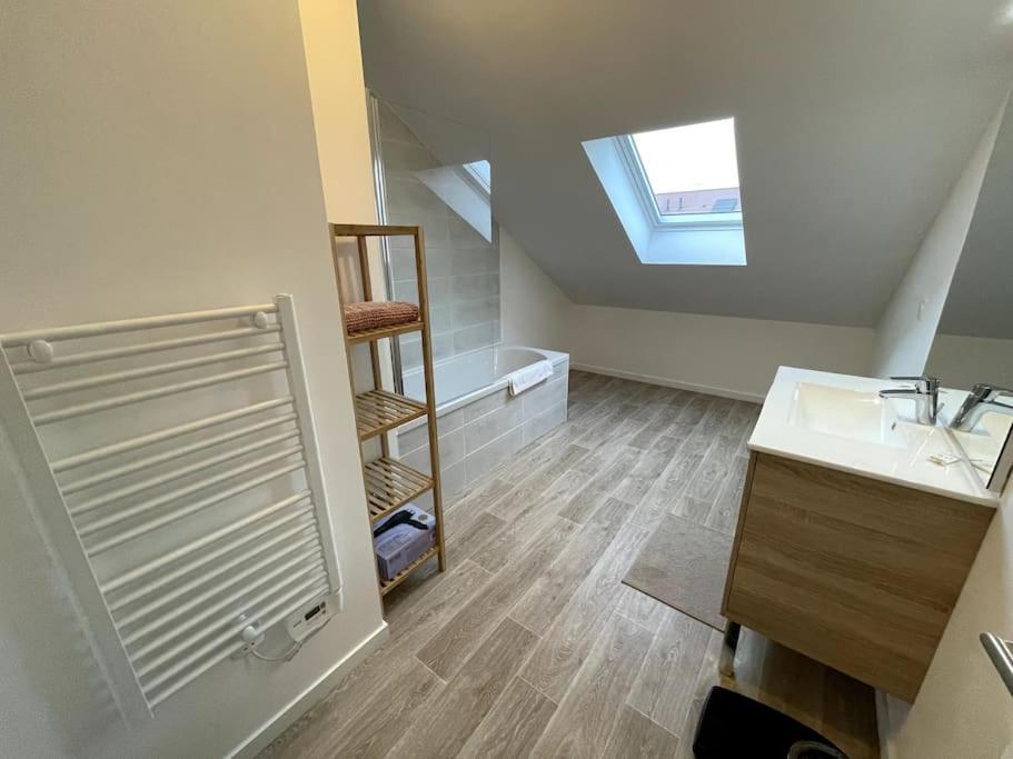 Freesia, Maison Neuve Avec Jardin Et Garage Caen Exterior foto